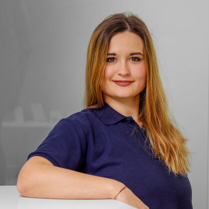 Julia Reiswich - Stuhlassistenz